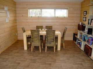 Relax at Cooks - Cooks Beach Holiday Home - Cooks Beach - 6