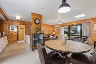 River Road Spa Lodge - Broadlands Forest - Taupo - 8