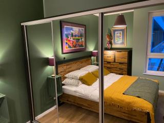 Trendy Modern Tower Apartment with Private Parking Space - Gdynia - 4