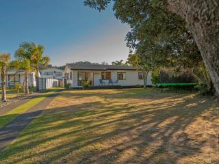 Wonderful Whangamata - Whangamata Holiday Home - Whangamata - 0