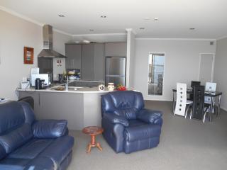 Absolute Waterfront, Tauranga Apartment - Tauranga - 7
