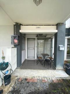 i-Idaman Kota Puteri Homestay - 8