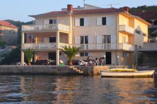 Monténégro, villa dans la baie de Kotor, avec plusieurs appartements tout confort en front de mer! - Radovići - 9