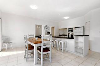 Avalon Beach Escape ~ Family Favourite with Wifi - 2