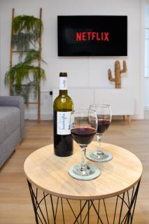 Holidays2Malaga Trinidad renovated 1 bedroom penthouse close to city center - Málaga - 4