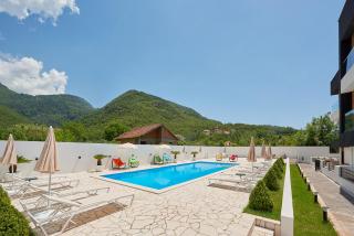 Georgiy Lux Apartments - 3