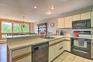 Timber Creek Townhome with 2 Decks and Mtn Views! - West Dover - 1