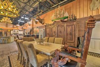Family Leatherwood Resort Cabin with Fire Pit! - Dover - 6