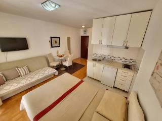 Apartman Avanti - Budva - 0