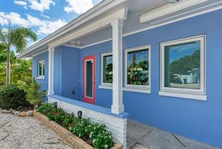 Sea La Vie: 1.5 Blocks to Beach, Pool, Tropical Backyard & Pool by Anna Maria Life Vacation Rentals - 7