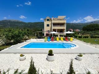 Apartments Maris - Kaštela - 0
