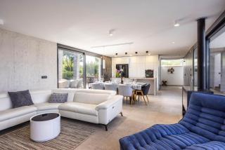 FIRST RESIDENCE Villa Eternity - 2