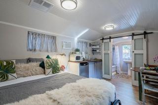 Cute Peaceful Tiny House Getaway w Backyard - Low Summer Rates! - Tucson - 3