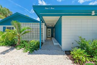 One Day More: Spectacular Oasis Backyard with Pool & Spa by Anna Maria Life Vacation Rentals - 6