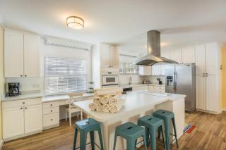 Happy Place - 210 - 55th - 2