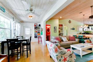 Captain's Quarters Spinnakers - 202 - 56th 1 - Holmes Beach - 4