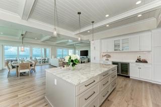 Buena Vista #2 - 101 - 67th Street #2 - 1