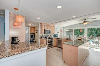 Island Getaway - 205 - 56th - 4