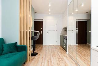 Easy & Comfortable, with balcony, very close to the center - Varsavia - 9