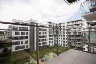 Easy & Comfortable, with balcony, very close to the center - Varsavia - 2