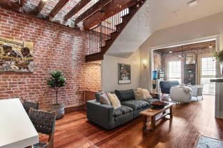 Historic Garden District 5BR with Parking and Balcony - New Orleans - 1