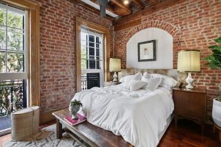 Historic Garden District 5BR with Parking and Balcony - New Orleans - 2