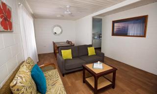 Apollo Jewel Beachfront Apartments - South Mission Beach - 4