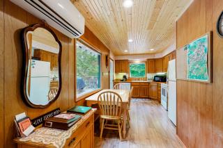 Cabin in the Pines - 3