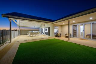 20 Madaffari Drive - Exmouth - 7
