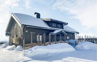 3 Bedroom Lovely Home In Sjusjøen - 0