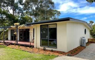Wisteria Cottage Pet Friendly - Inverloch - 0