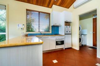 Beachy Haven at Sails close to the Beach - Inverloch - 1