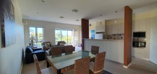 Coastal Soul Villa at Broadbeach - Inverloch - 5