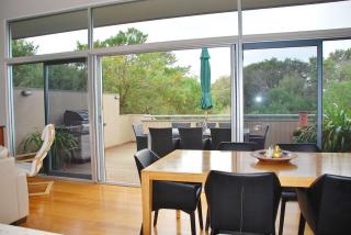 Stylish Holiday Home opposite Surf - Inverloch - 2