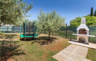 Awesome Home In Peroj With Wifi - 8