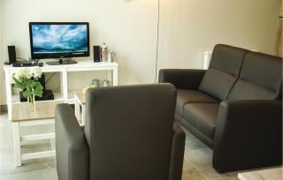 1 Bedroom Lovely Home In Retranchement - Retranchement - 9