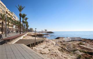 Beautiful Apartment In Torrevieja - Torrevieja - 5