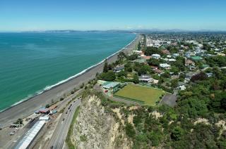 Bluff Hill Lighthouse B&B - 7