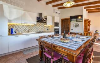 2 Bedroom Amazing Home In Troina - 1