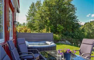 Beautiful Home In Risør With Kitchen - Songe - 5