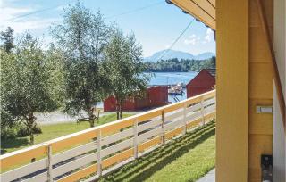 Cozy Home In Hatlestrand With Sauna - Hatlestrand - 9