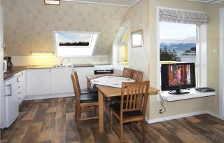 Cozy Home In Hatlestrand With Sauna - Hatlestrand - 5