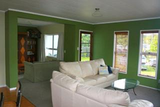 Matapouri Cottage - Matapouri Holiday Home - 8