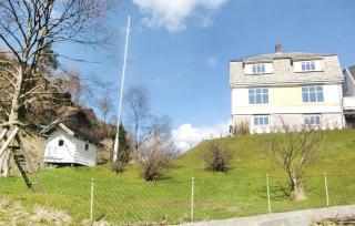 Awesome Home In Holmefjord - 2