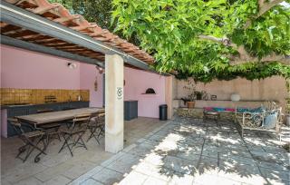Nice Home In Eyguieres With Wifi - 4