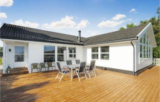 4 Bedroom Cozy Home In Auklandshamn - Vestvik - 3