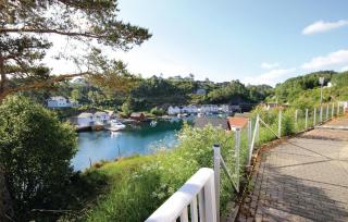 4 Bedroom Cozy Home In Auklandshamn - 1