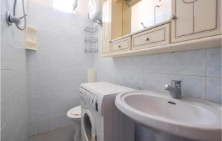 Beautiful Apartment In Briatico - 1