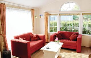 2 Bedroom Nice Home In Tzummarum - 8