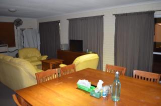 Mid City Motor Inn - 7